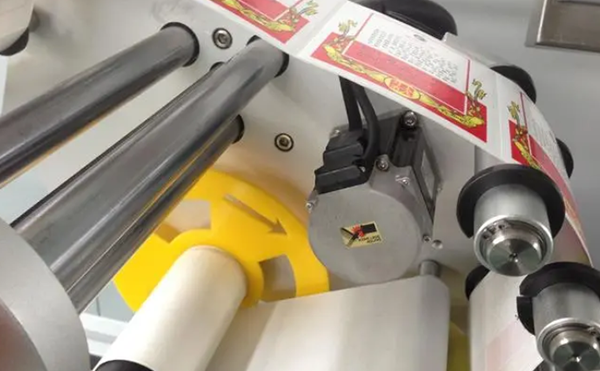 全自動(dòng)分卡貼標機,分卡貼標機,全自動(dòng)貼標機廠(chǎng)家